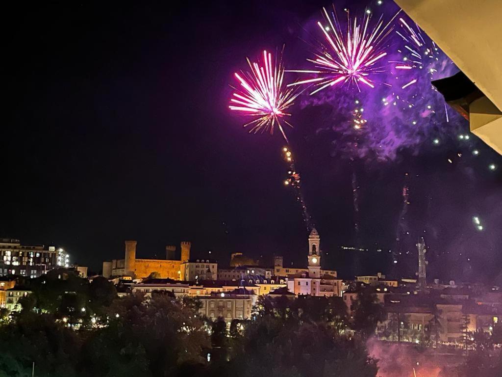 Rive Dora Ivrea Apartment ภายนอก รูปภาพ