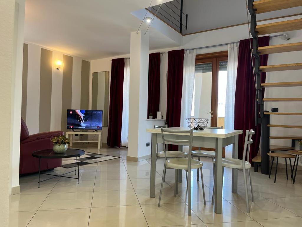 Rive Dora Ivrea Apartment ภายนอก รูปภาพ
